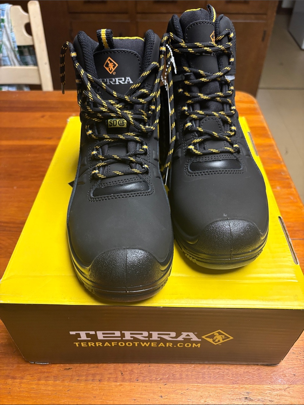 Terra Men's Black and Yellow Safety Work Boots